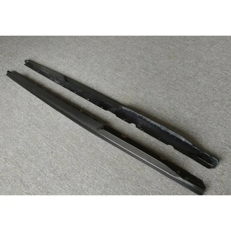 High Quality Fast Delivery Whole Sale Price Prepreg Dry Carbon Fiber Performance Side Skirts for  R8 2019-2023